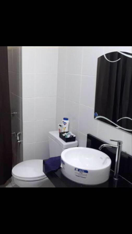 The Rochester Condo Pasig City Экстерьер фото